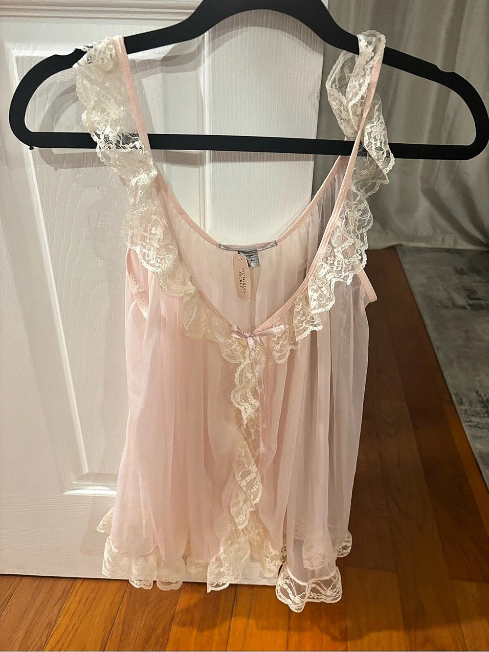 Victoria's Secret Lace Chemise in Pink Size Large NWT